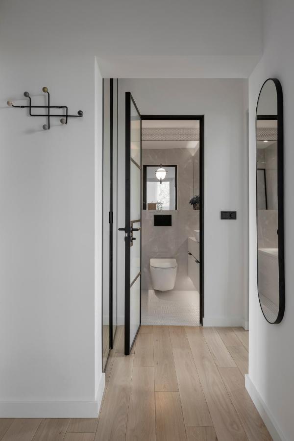 Stylowy Apartament Przy Metrze Warszawa Exteriör bild