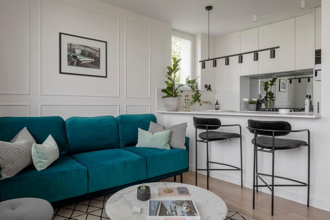 Stylowy Apartament Przy Metrze Warszawa Exteriör bild
