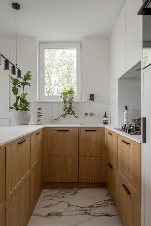 Stylowy Apartament Przy Metrze Warszawa Exteriör bild
