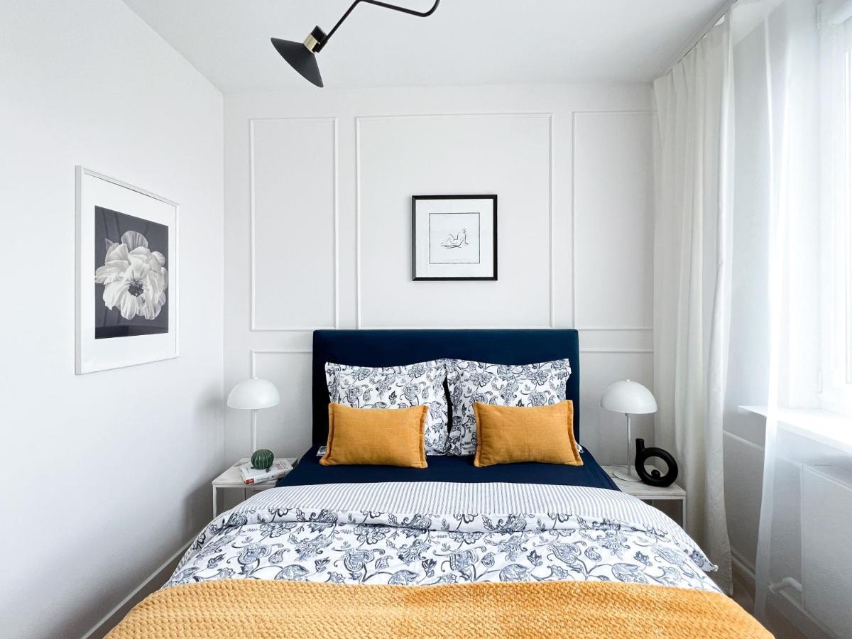 Stylowy Apartament Przy Metrze Warszawa Exteriör bild