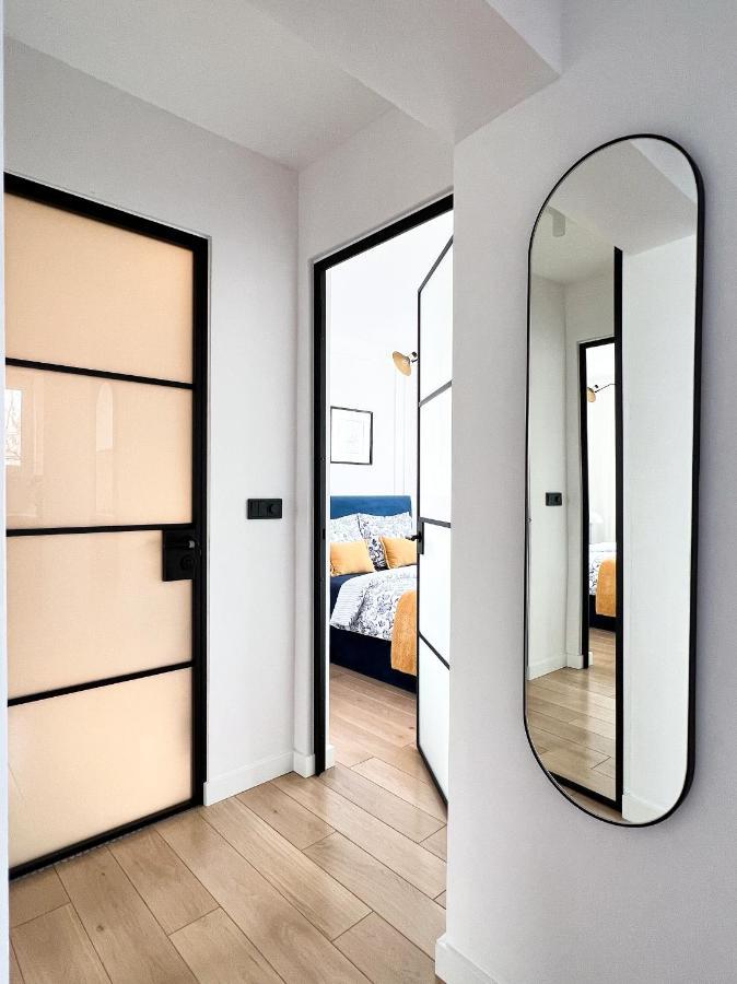 Stylowy Apartament Przy Metrze Warszawa Exteriör bild