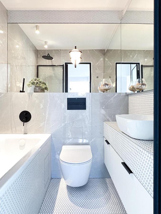 Stylowy Apartament Przy Metrze Warszawa Exteriör bild